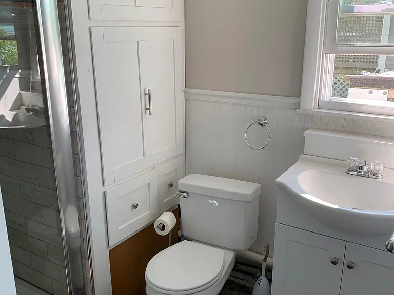 140 Riverbank Rd #B — Photo 11
