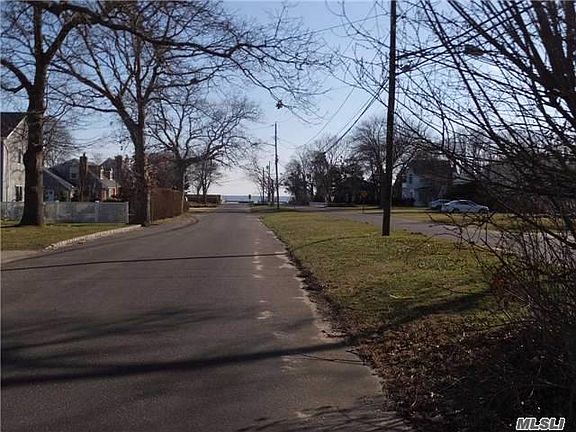 2nd image of 225 Edgewater Ave