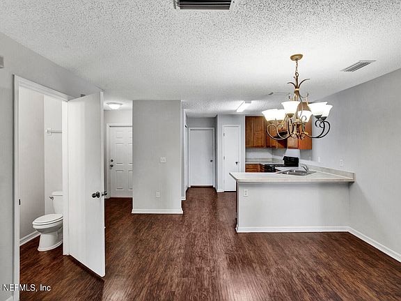 4th image of 4677 PLAYSCHOOL Drive