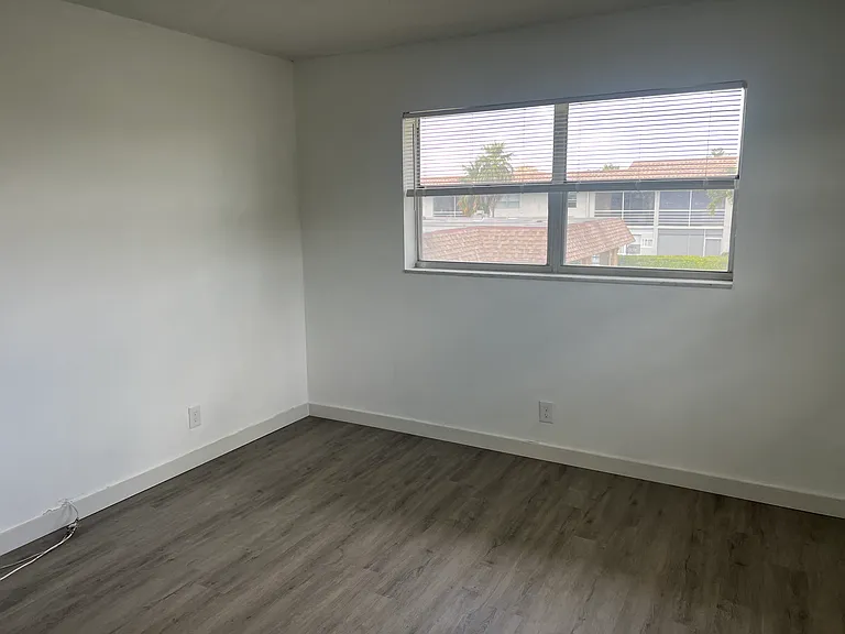 9911 Sandalfoot Blvd #111 — Photo 6
