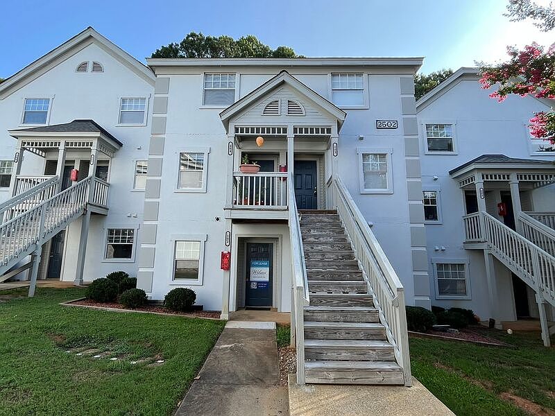1st image of 2502 Avent Ferry Rd APT 203