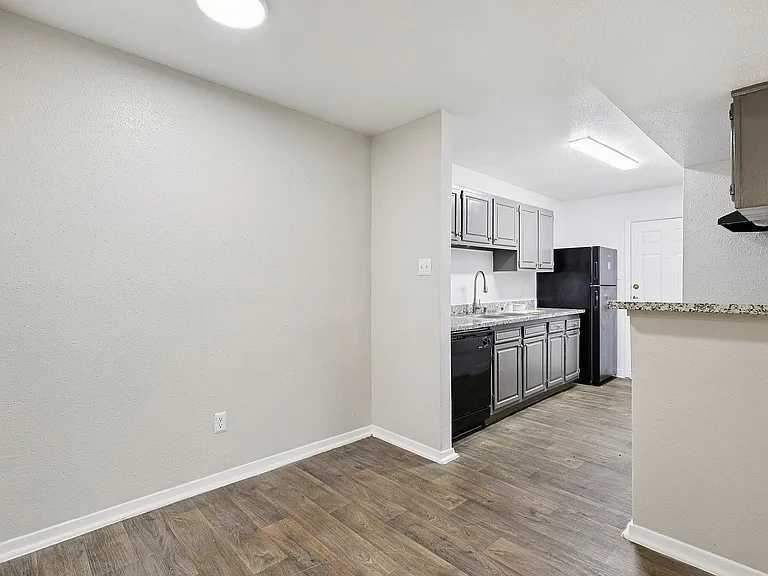 15-web-or-mls-11710 Briar Forest Dr Unit 504-S1103-001