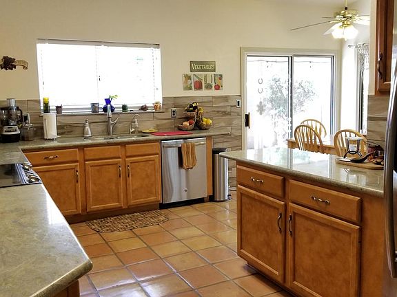 3rd image of 1225 N Pebble Beach Dr