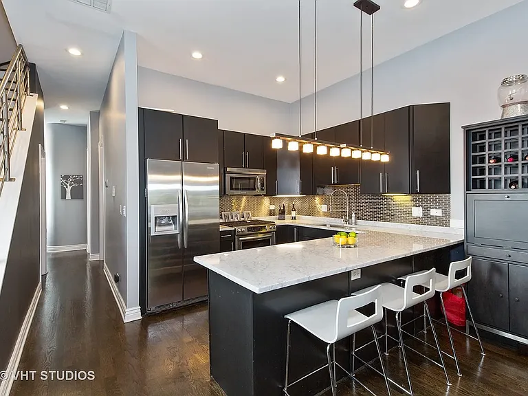 2429 W Cortez St #3 — Photo 3