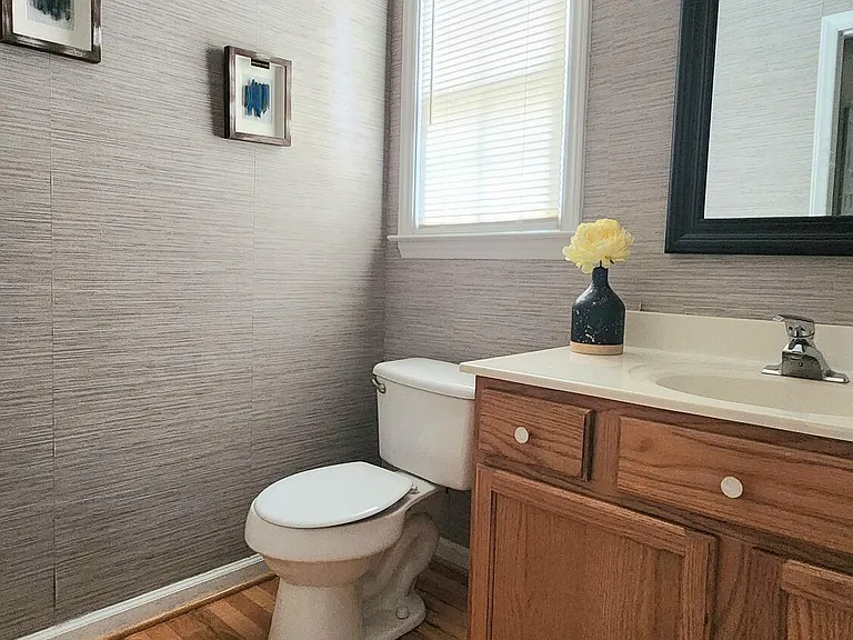 9017 Erinsbrook Dr — Photo 6