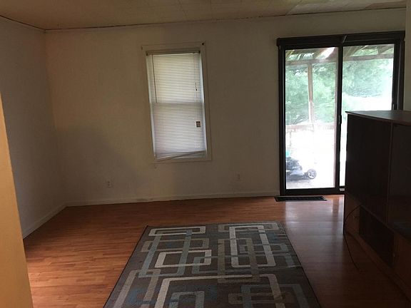 2nd image of 106 Cove Dr