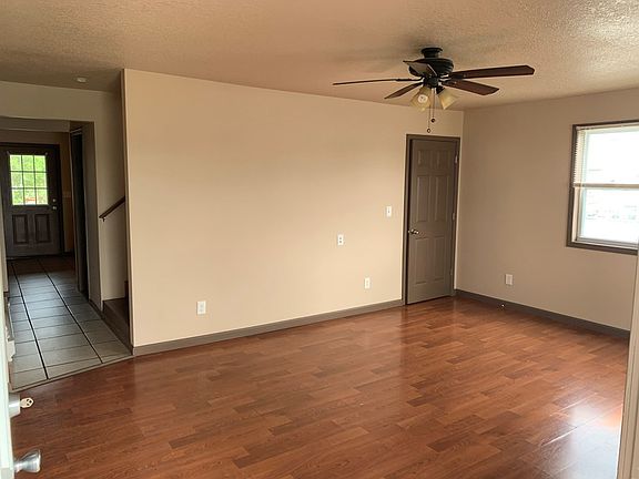 4th image of 410 N Main St