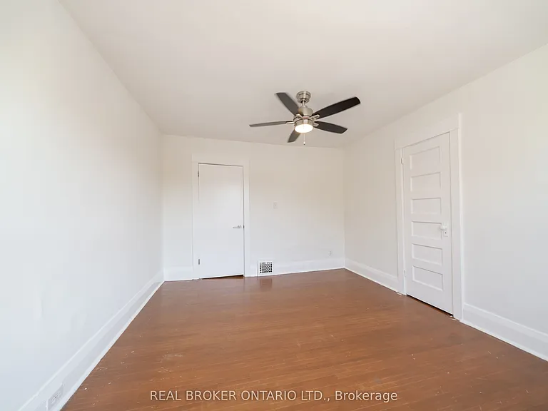 542 Glebeholme Blvd #MAIN — Photo 26