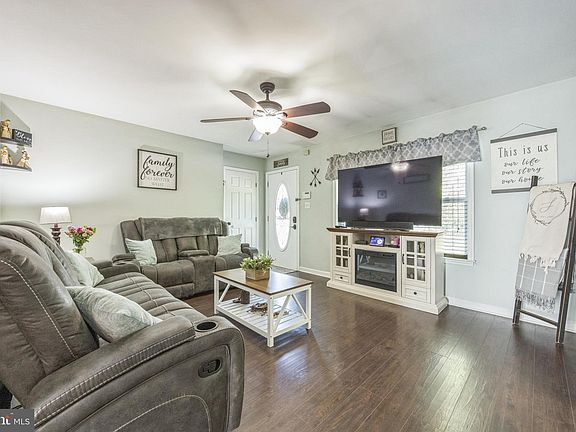 2nd image of 2412 E Lakeshore Dr