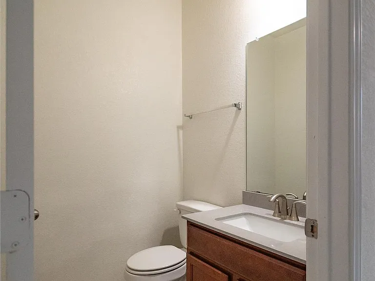 6412 Carriage Pines Dr — Photo 10