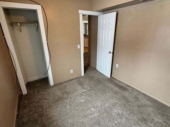 2nd image of 17 Elm Ave NE