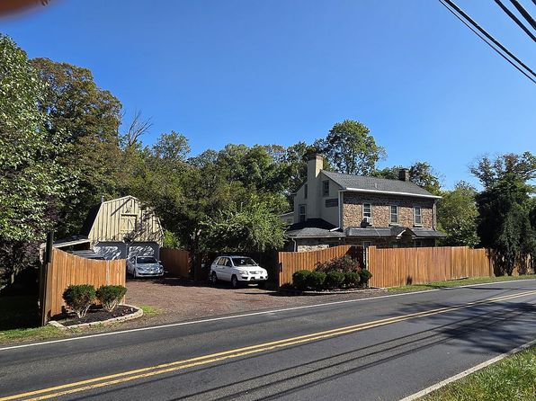 765 Forest Grove Rd
