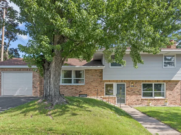 1870 7th St NW, New Brighton, MN 55112