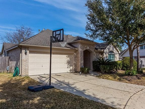 3rd image of 6407 Canyon Pointe Ln