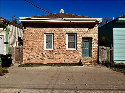 2209 Foucher St Photo 1