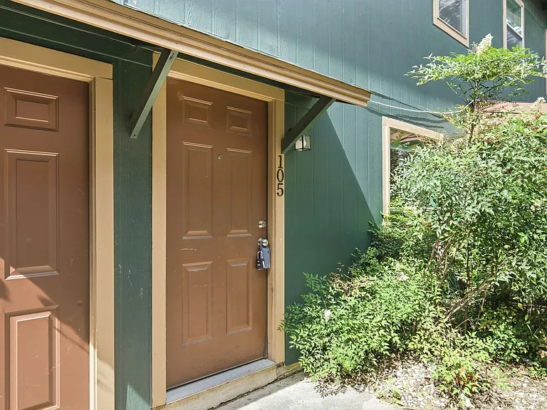 2319 Greenfield Pkwy — Photo 31