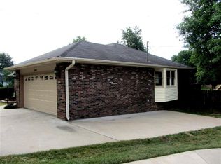3854 S Virginia Pl, Springfield, MO 65807