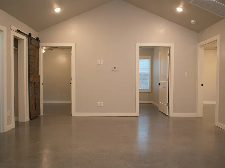 4392 Old Sadler Rd — Photo 9
