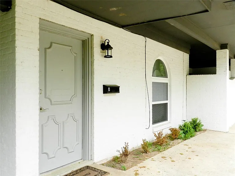 3713 Meredith St — Photo 30