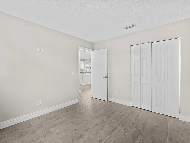 265 SW Dalton Cir — Photo 18