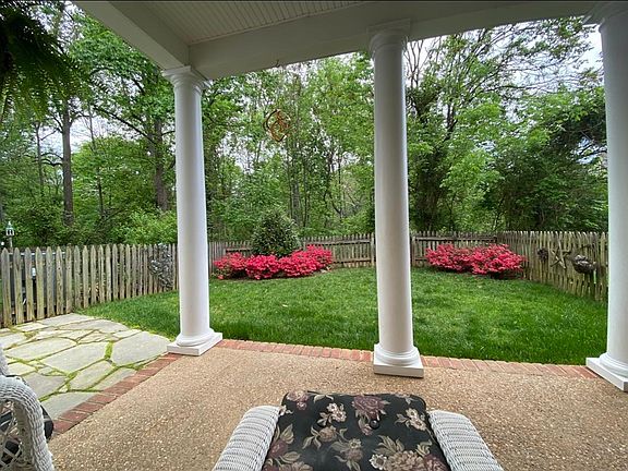 Backporch in Spring.