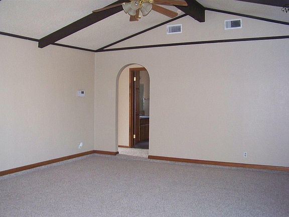 3rd image of 1616 Karen Ln