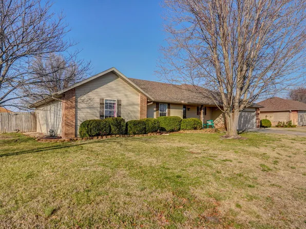223 Meadowview Drive, Mt Vernon, MO 65712