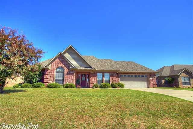 1st image of 50 Willow Dr