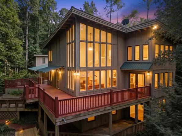 210 Cornett Dr, Ellijay, GA 30540