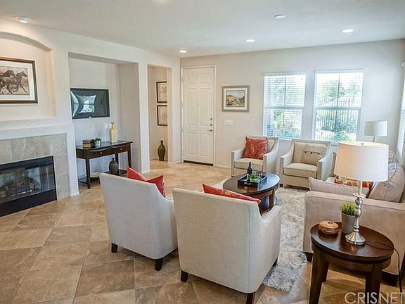4th image of 27340 Dearborn Dr