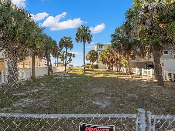 4th image of 1306 Gulf Blvd #8