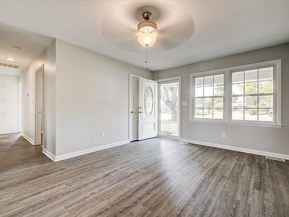 5th image of 1728 Queens Way Ct