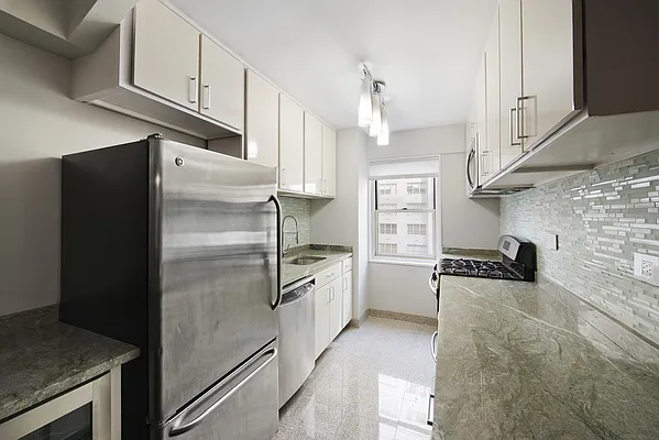 Sold by Nest Seekers International | media 15