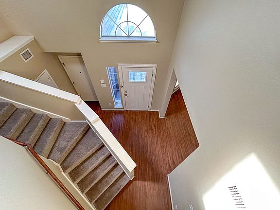 2nd image of 1524 Santos Dr