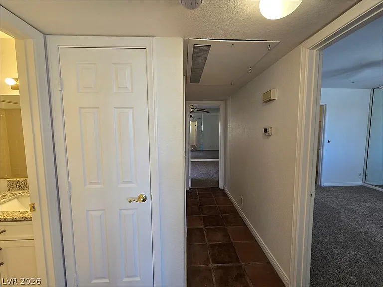 1421 Santa Margarita St #G — Photo 14