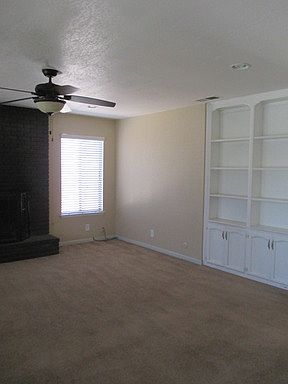 2nd image of 2032 S Divisadero St