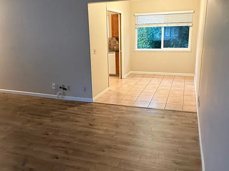 723 Menlo Ave — Photo 4