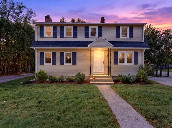 291 Groveland Ave, Warwick, RI 02886