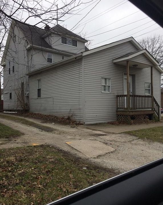 2nd image of 328 W Miller Ave
