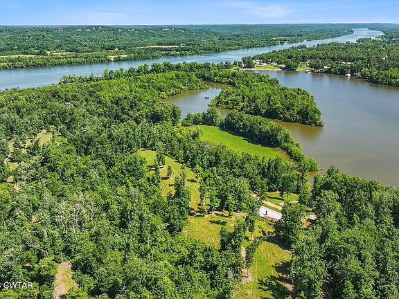 3rd image of 508 Lakeside Dr