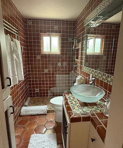 527 E Alameda St — Photo 11