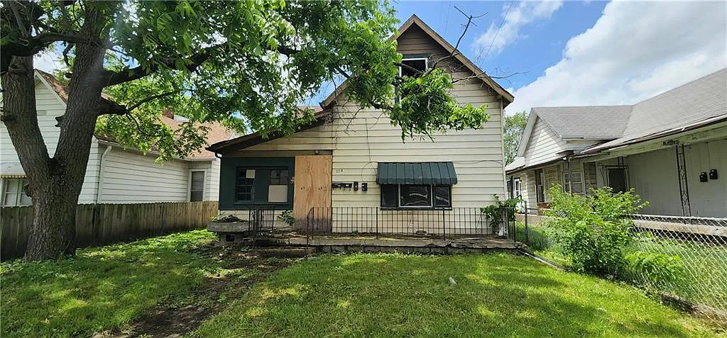 114 N Belmont Ave photo 1