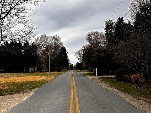 5th image of 205 River Rd