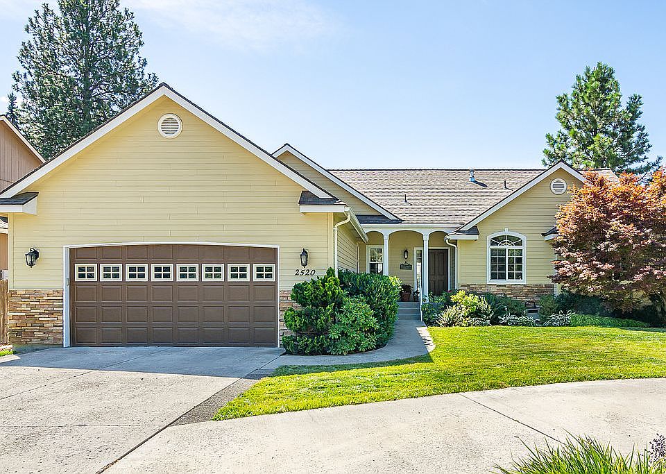 1st image of 2520 E 37th Ave