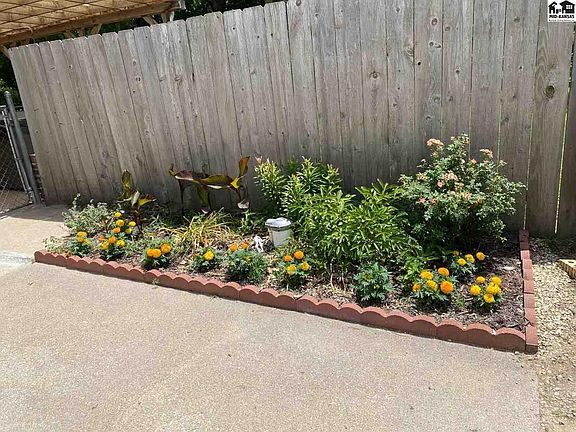 4th image of 2325 E 56th Ave