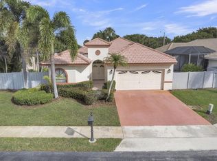 215 Citrus Trl, Boynton Beach, FL 33436
