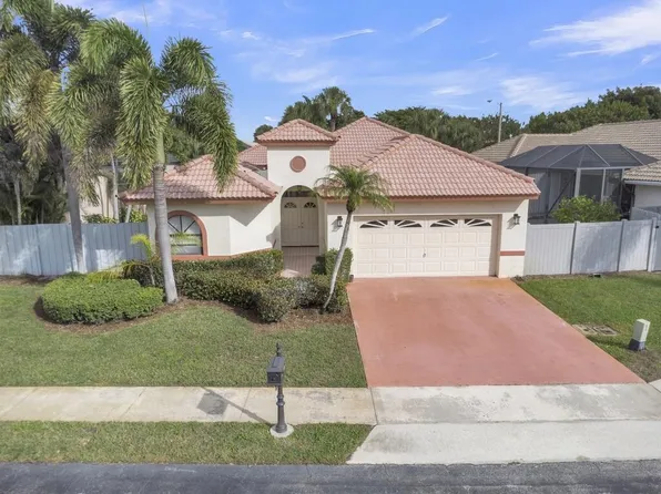215 Citrus Trail, Boynton Beach, FL 33436