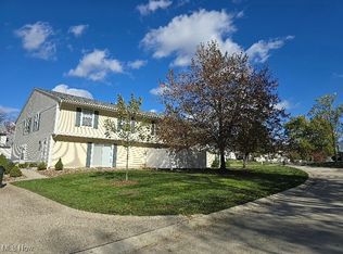 10342 Independence Dr #21B, North Royalton, OH 44133