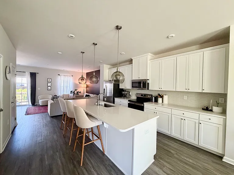 141 Callowhill Ln — Photo 6