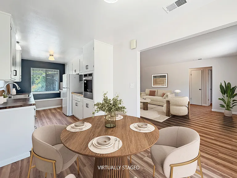 1323 Warner Ave #1323 — Photo 4